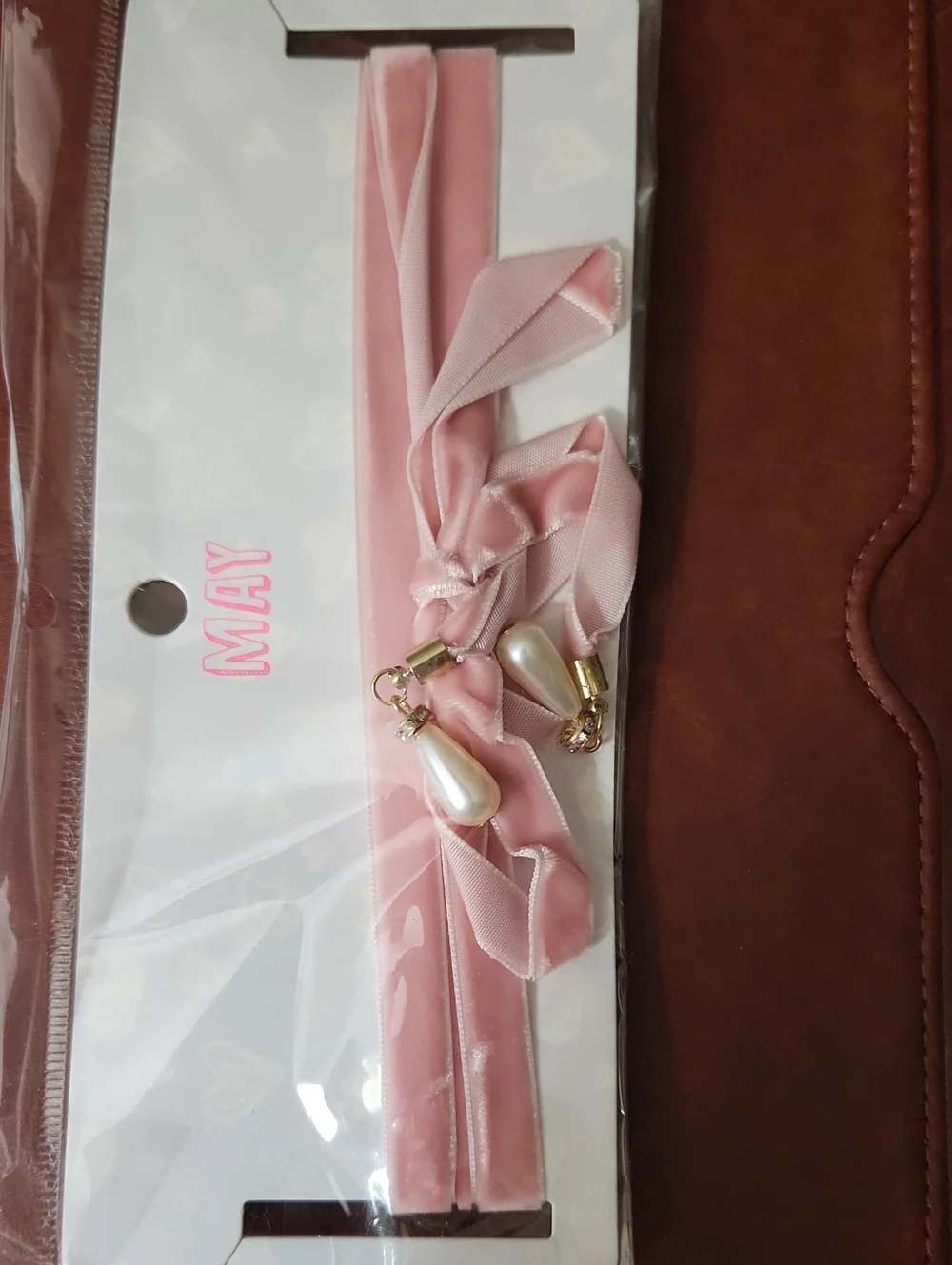 NWT pink velvet/pearl choker necklace
